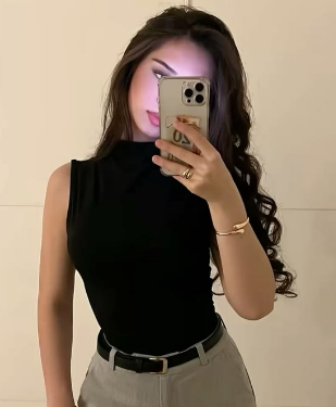 <em><strong>Isabel L.</strong></em>